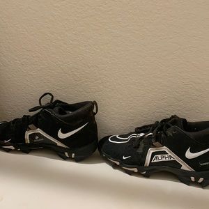 Baseball cleats